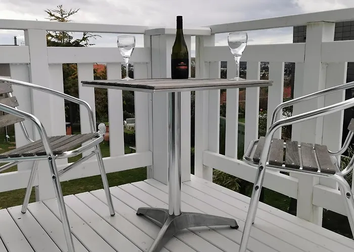 Geyser Lookout Bed & Breakfast 4*
