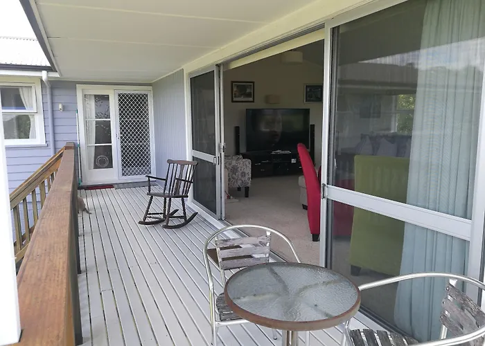 Geyser Lookout Bed & Breakfast 4*