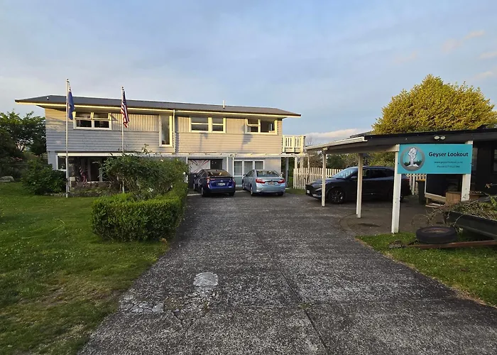 Geyser Lookout 4* Rotorua